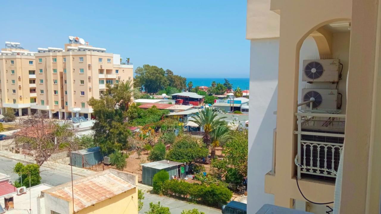 Gazde/Camere de închiriat Luxury Private -sea View, Gym- 5 Min From Beach! - Private In Shared