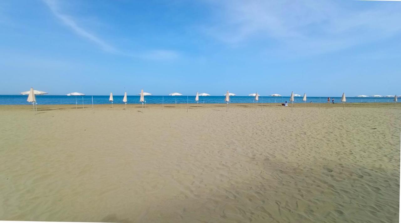 Luxury Private -sea View, Gym- 5 Min From Beach! - Private In Shared Gazde/Camere de închiriat