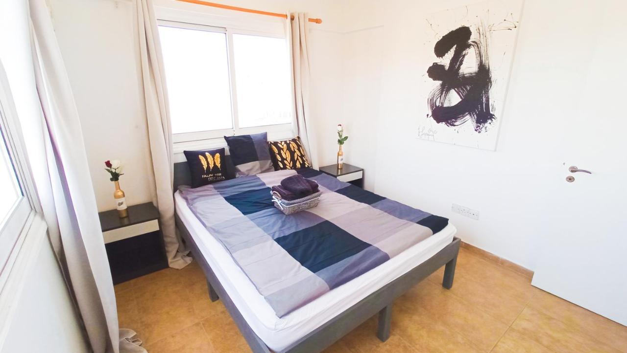Luxury Private -sea View, Gym- 5 Min From Beach! - Private In Shared Gazde/Camere de închiriat Larnaca