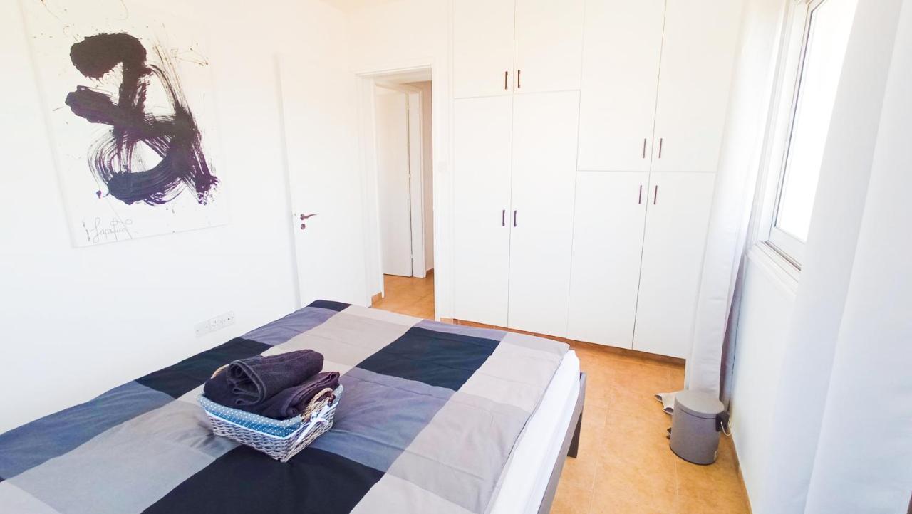 Gazde/Camere de închiriat Luxury Private -sea View, Gym- 5 Min From Beach! - Private In Shared